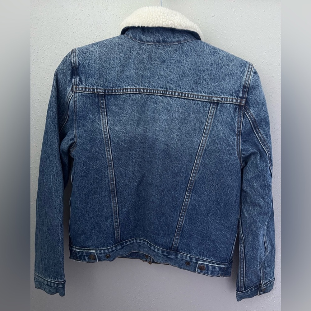 Levi’s Original Studded Sherpa Denim Trucker Jacket Size XS New - Picture 2 of 8